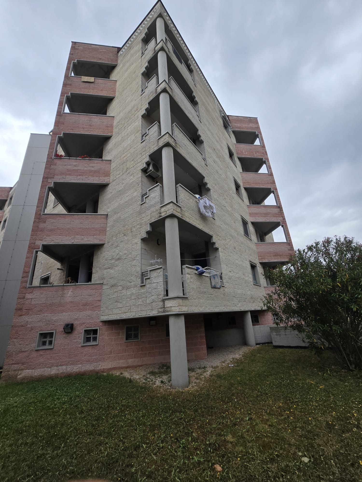 Condominio Tamiba 2 Fano terrazzi pittura